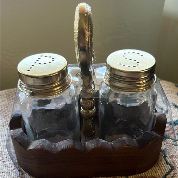 Salt & Pepper Made In India Other - # 1054+ Gold and Glass Salt and Pepper Shakers with Wooden Holder